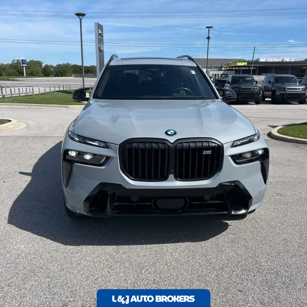 2024 BMW X7 M60i