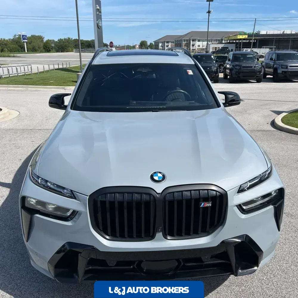2024 BMW X7 M60i