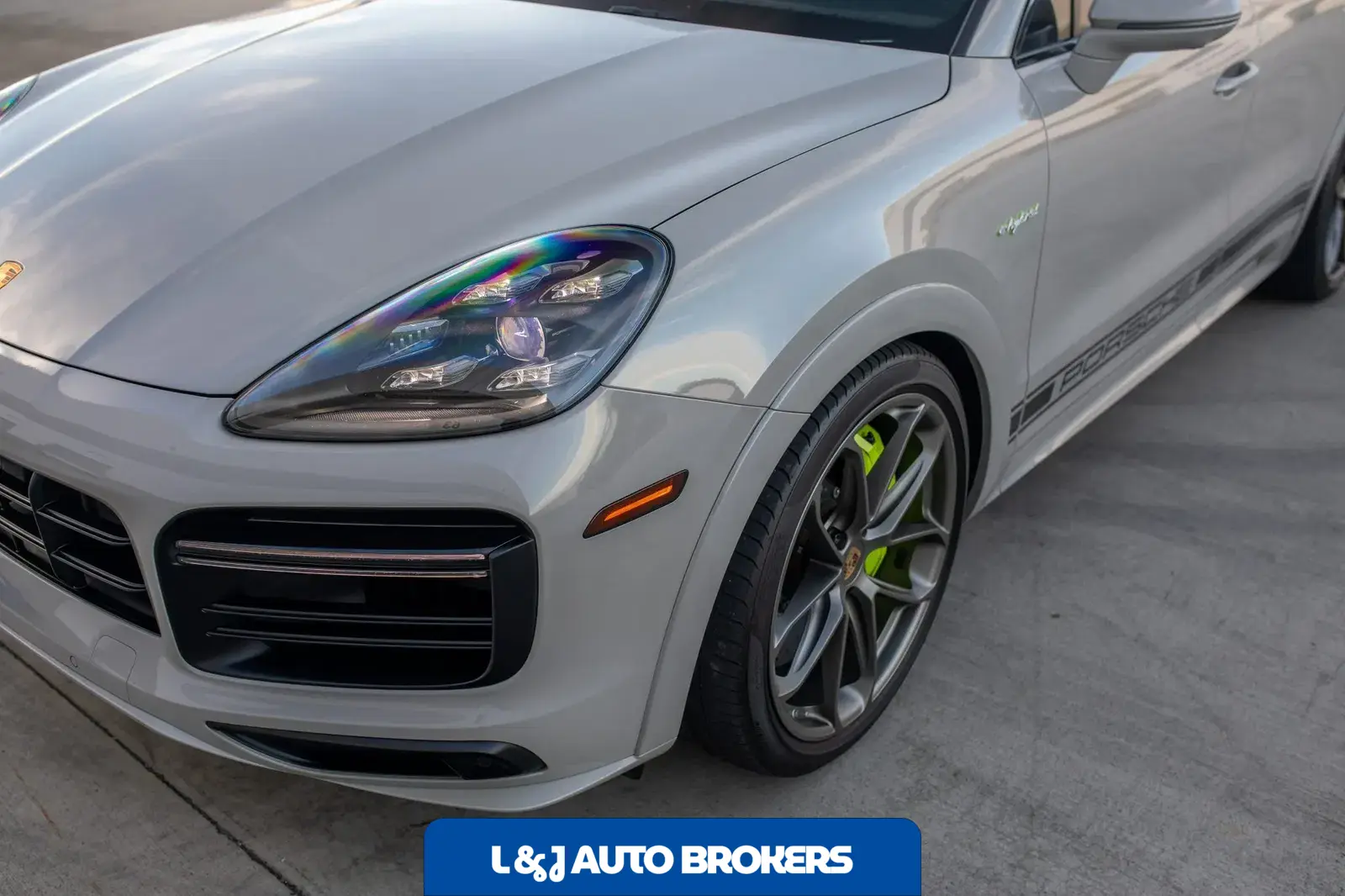 2020 Porsche Cayenne Turbo S E-Hybrid Coupe
