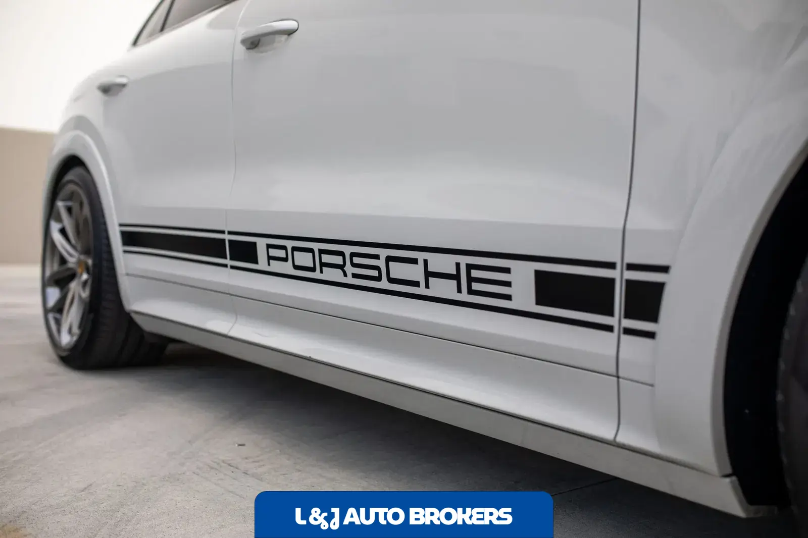 2020 Porsche Cayenne Turbo S E-Hybrid Coupe