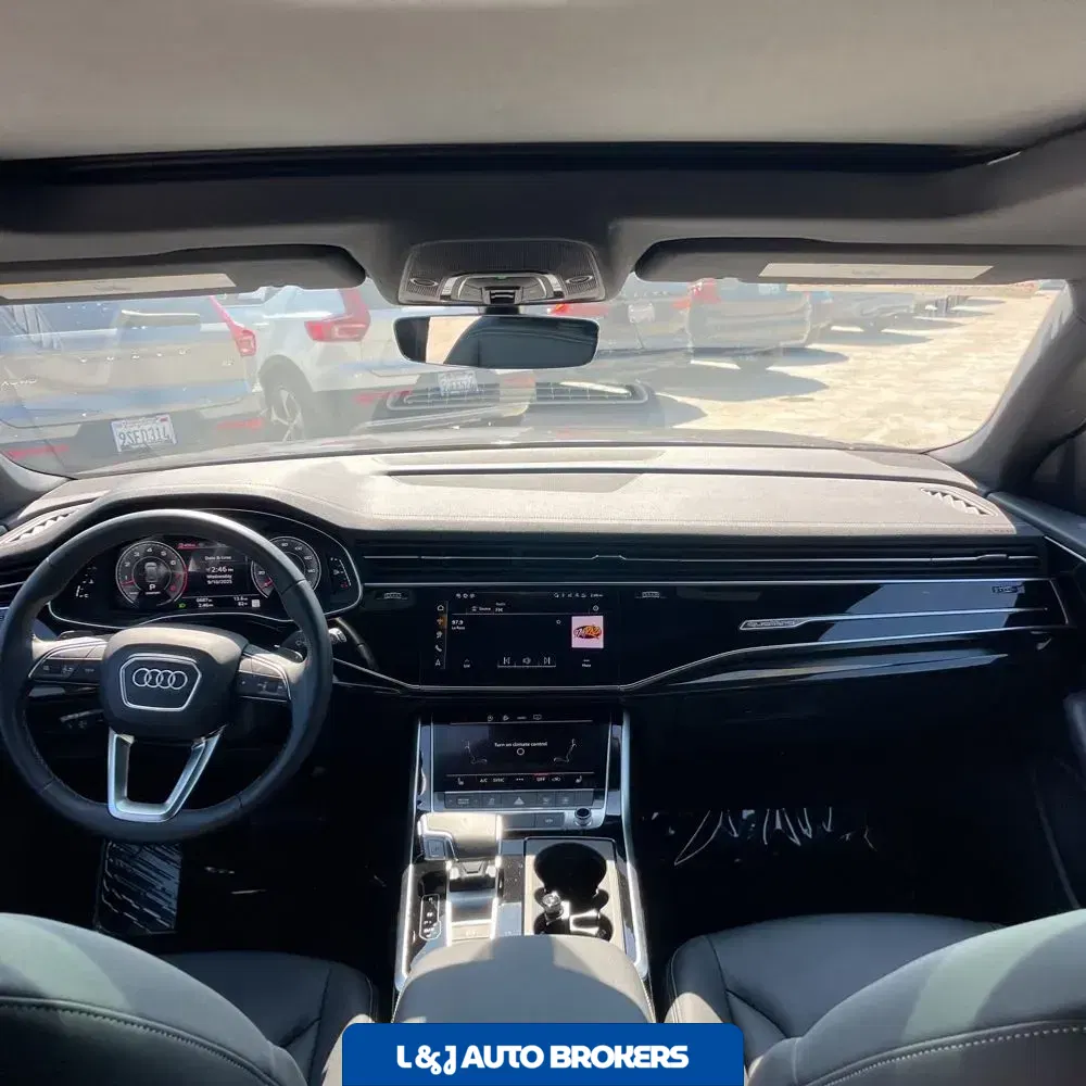2025 Audi Q8 Premium 55