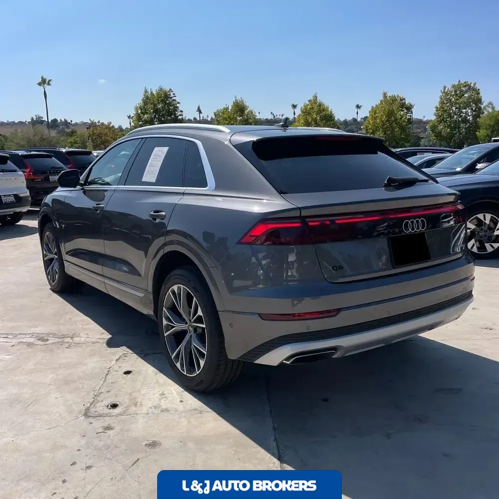 2025 Audi Q8 Premium 55