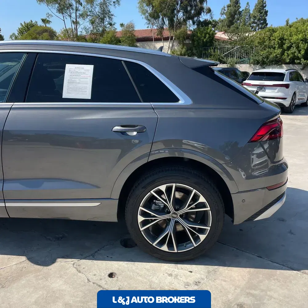 2025 Audi Q8 Premium 55