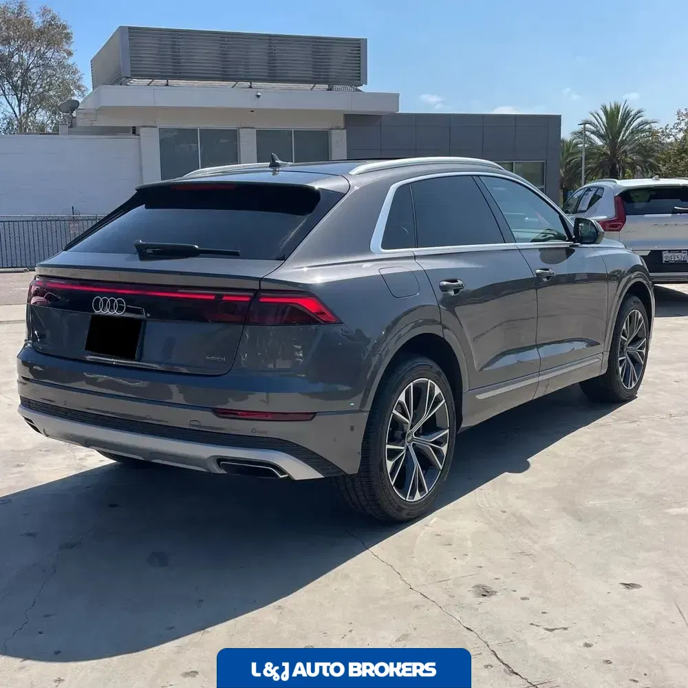 2025 Audi Q8 Premium 55