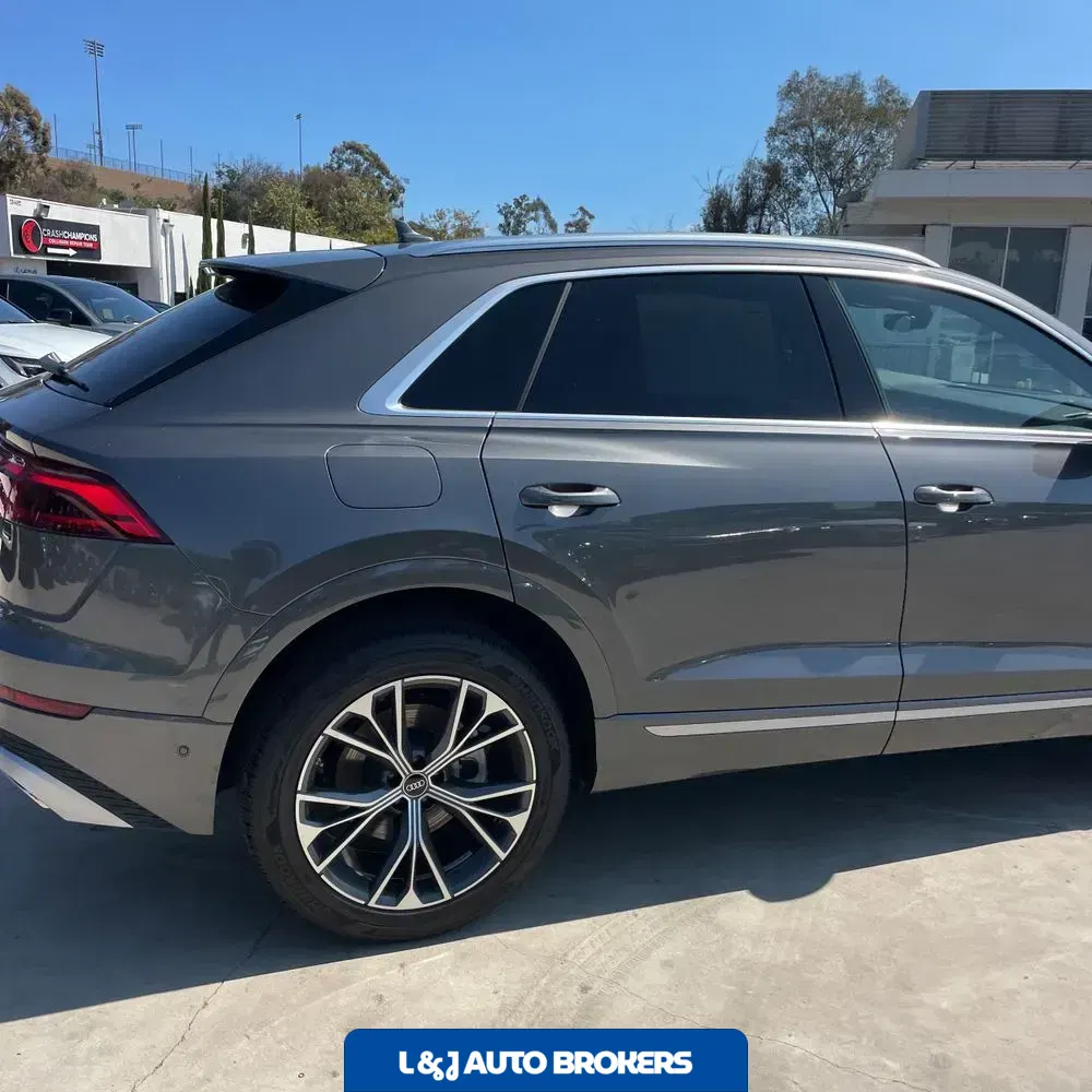 2025 Audi Q8 Premium 55
