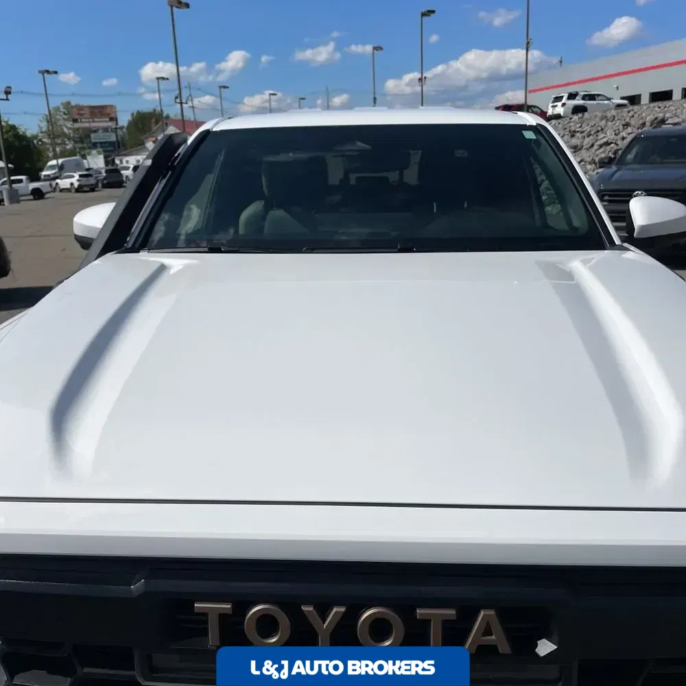 2025 Toyota Tacoma Trailhunter HV