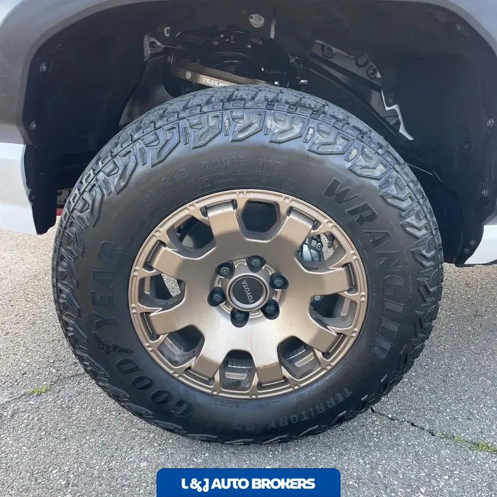 2025 Toyota Tacoma Trailhunter HV