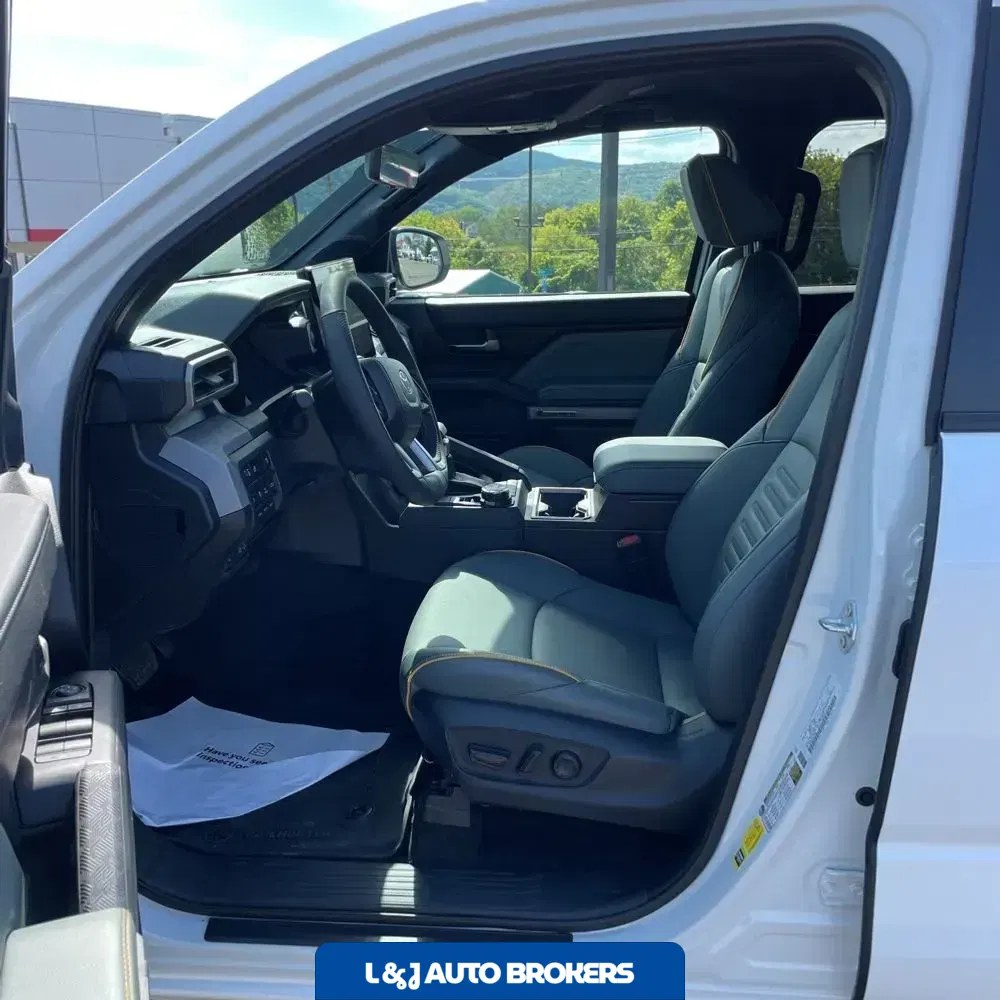 2025 Toyota Tacoma Trailhunter HV