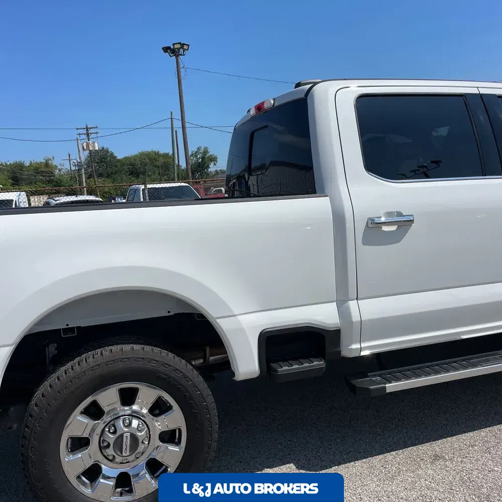 2025 Ford F-250 Super Duty Lariat