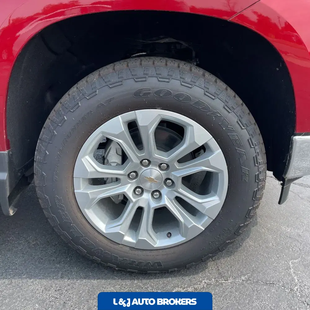 2024 Chevrolet Silverado 1500 LTZ
