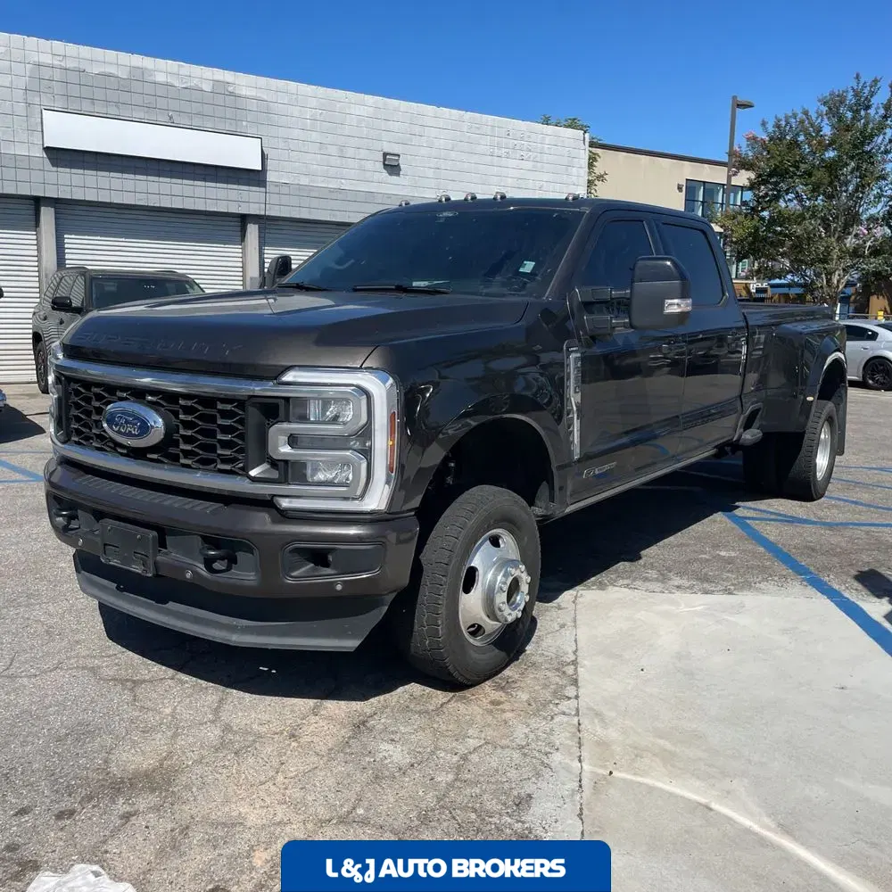 2024 Ford F-350 Super Duty Lariat