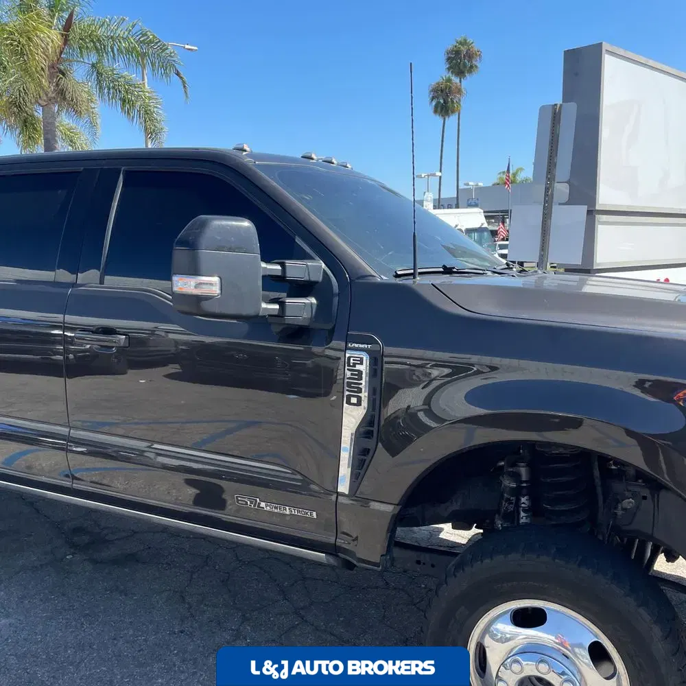 2024 Ford F-350 Super Duty Lariat
