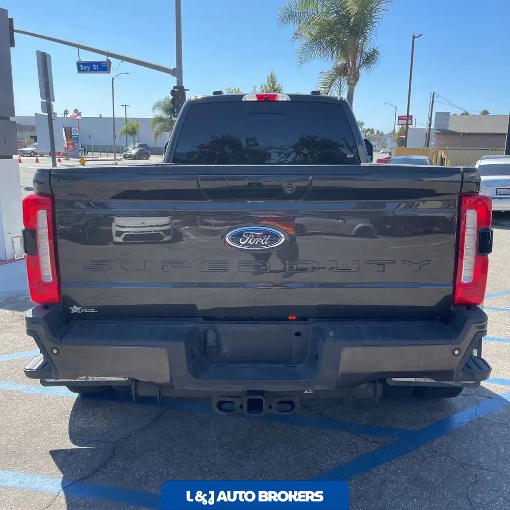 2024 Ford F-350 Super Duty Lariat