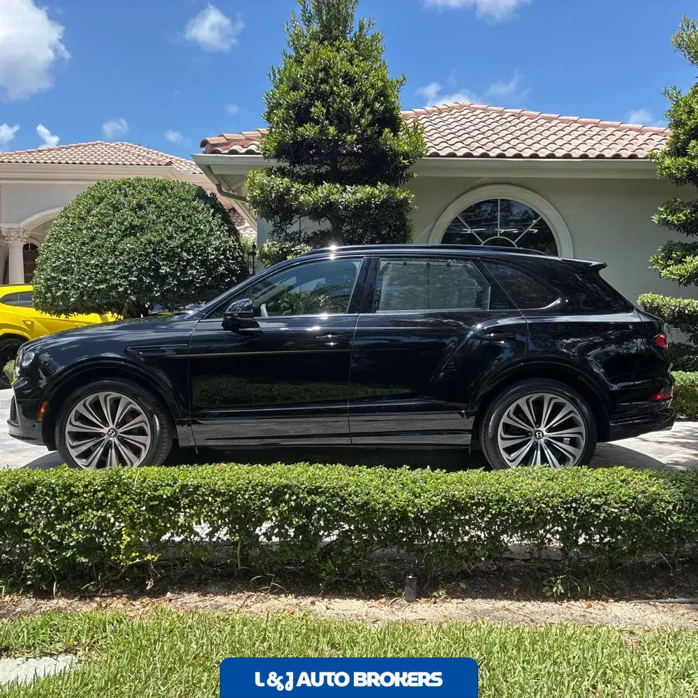 2023 Bentley Bentayga Base
