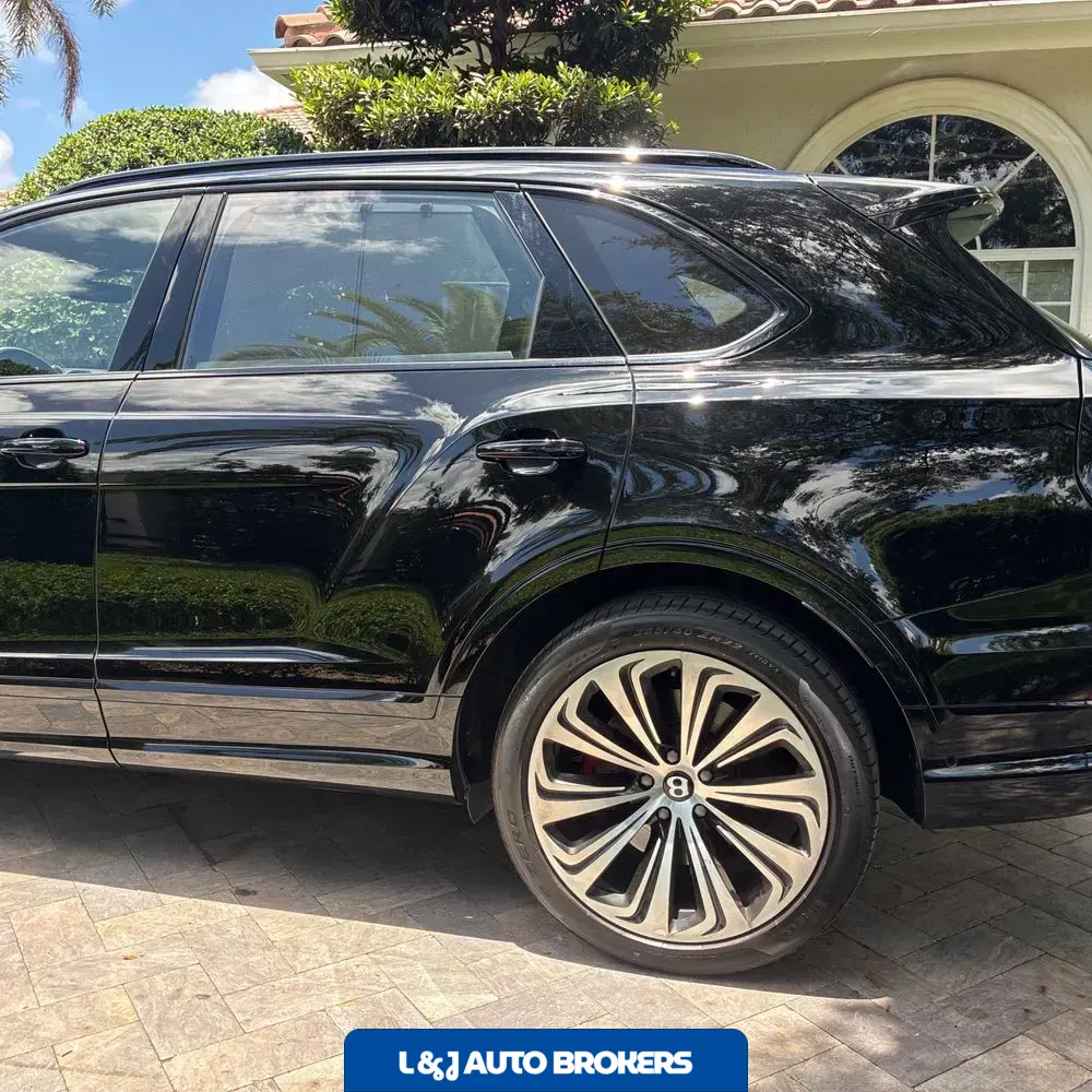 2023 Bentley Bentayga Base
