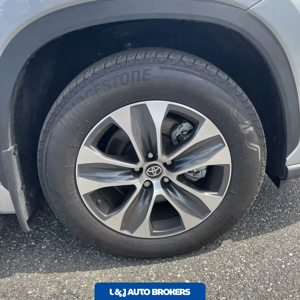 2024 Toyota Highlander Hybrid XLE