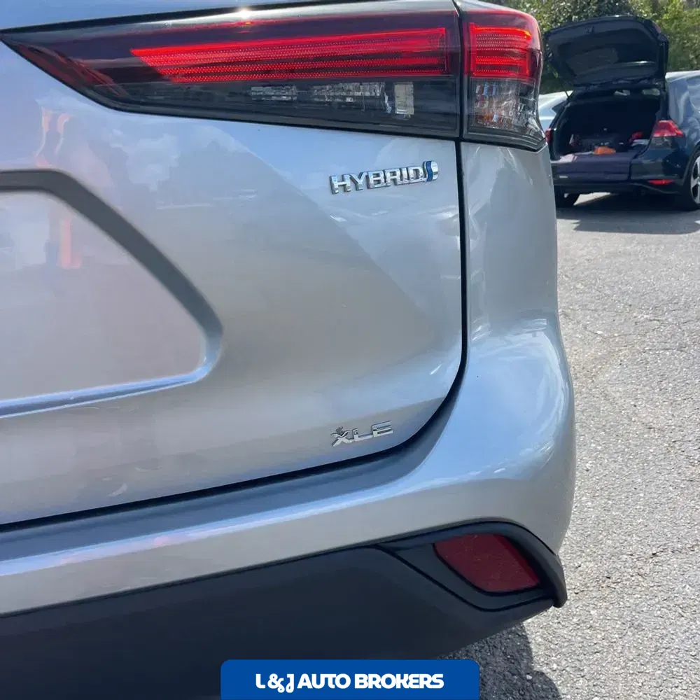 2024 Toyota Highlander Hybrid XLE