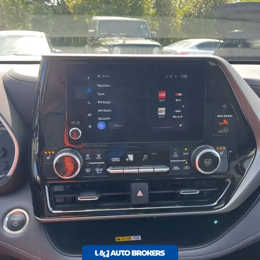 2024 Toyota Highlander Hybrid XLE