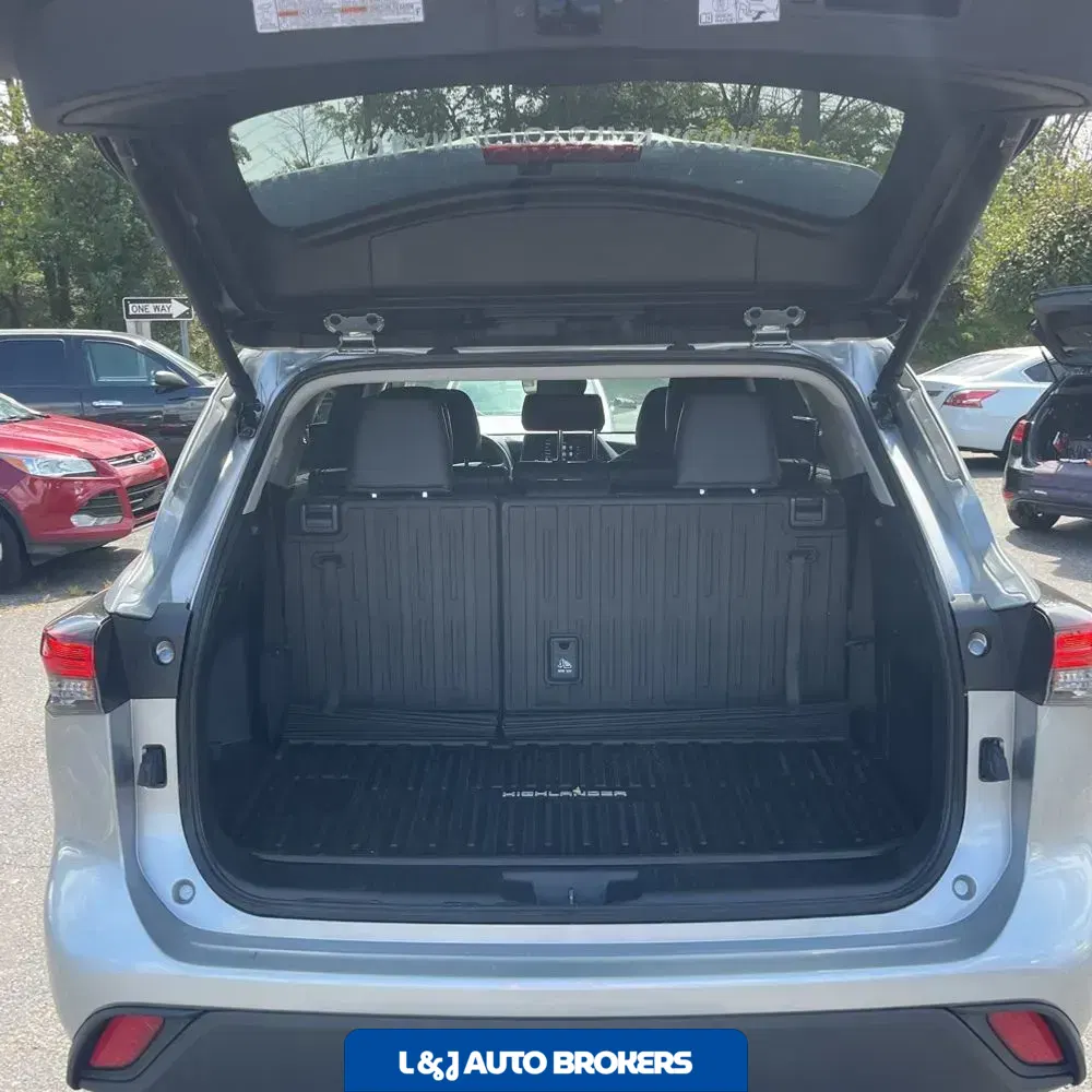 2024 Toyota Highlander Hybrid XLE