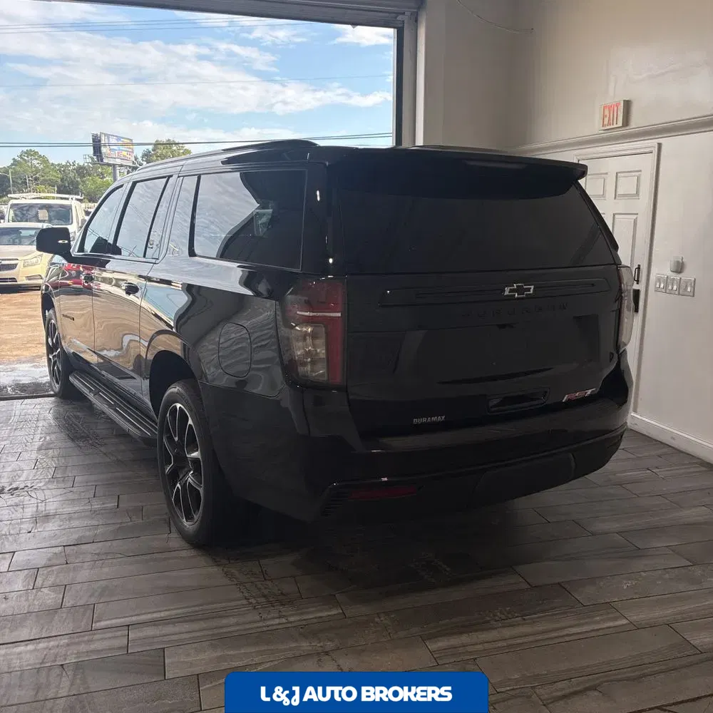 2024 Chevrolet Suburban RST