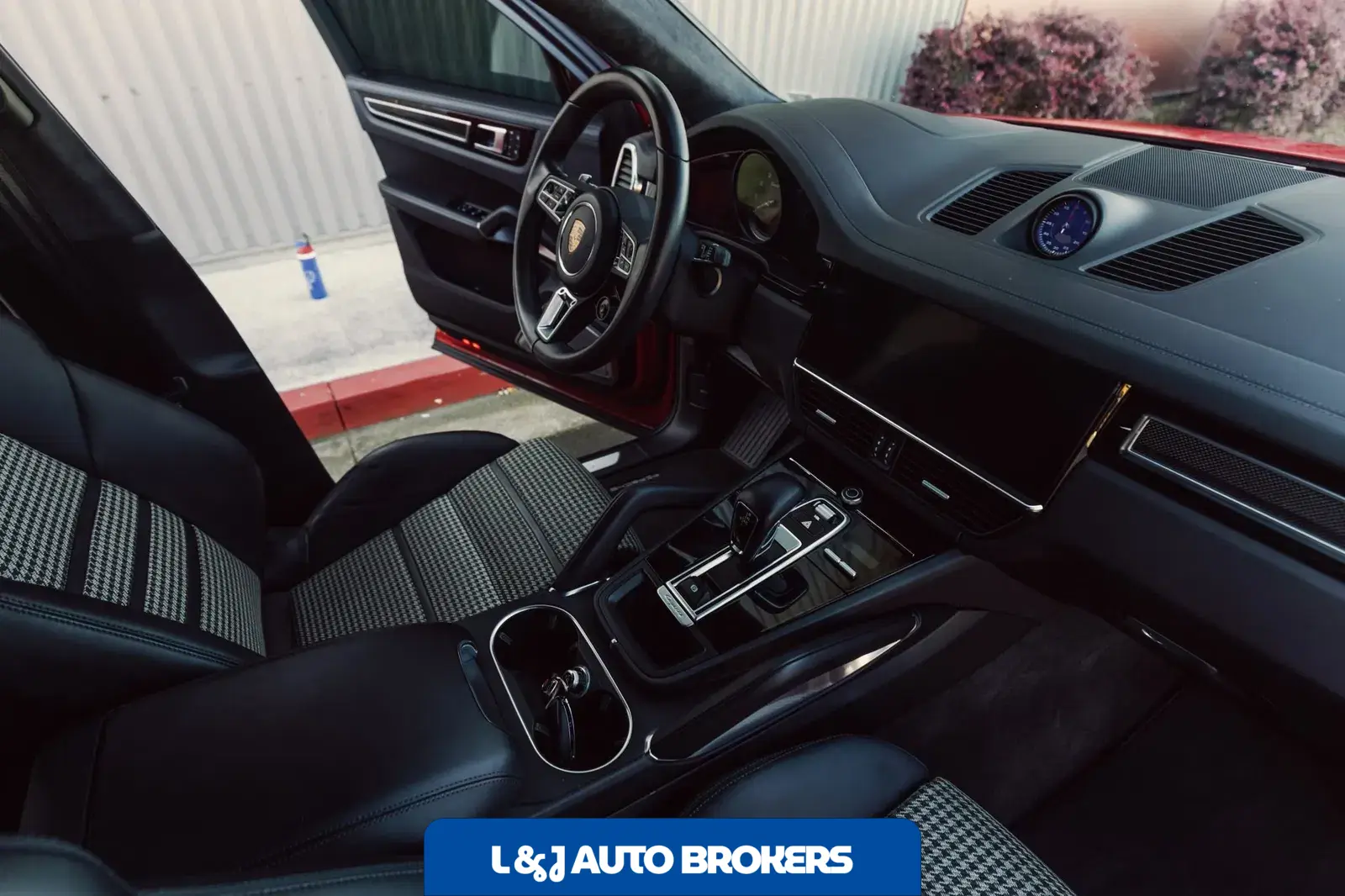 2022 Porsche Cayenne Turbo Coupe