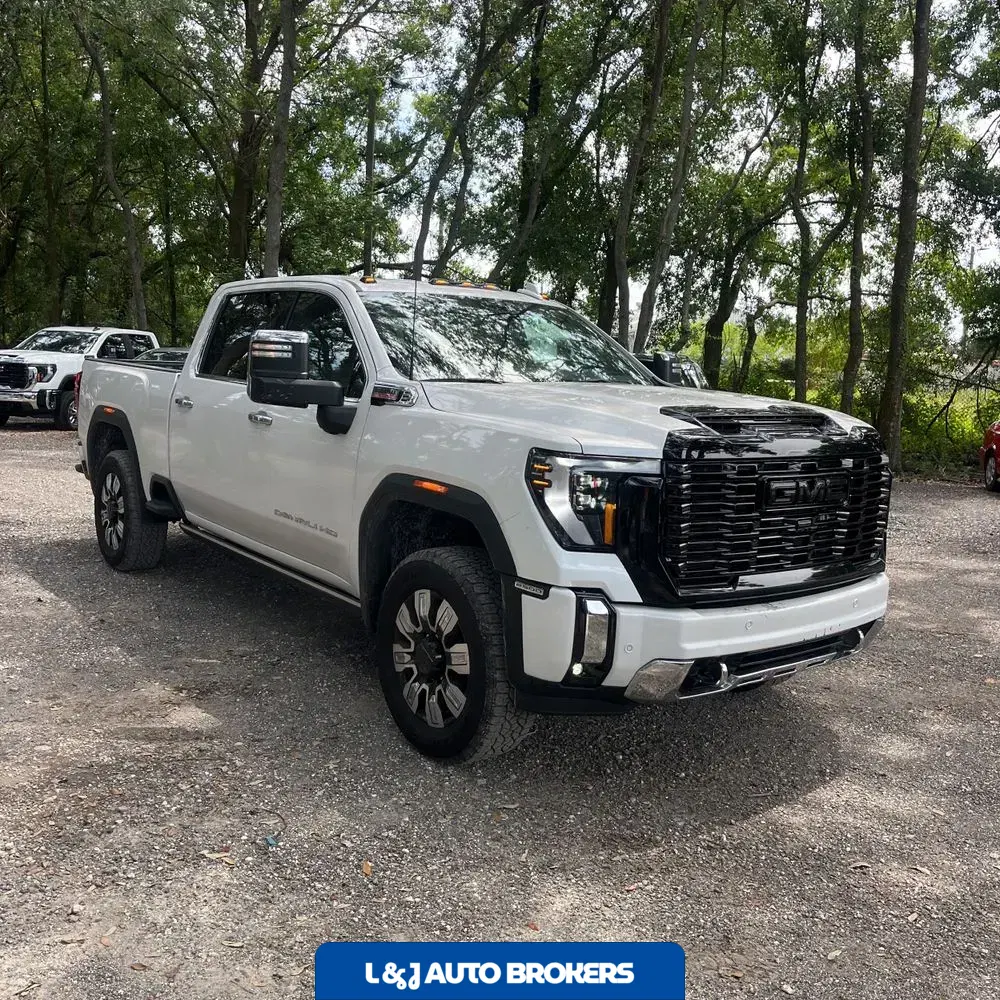2025 GMC Sierra 2500HD Denali