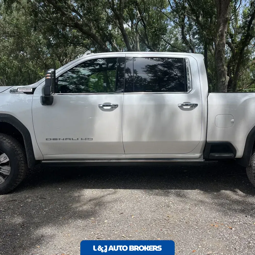 2025 GMC Sierra 2500HD Denali