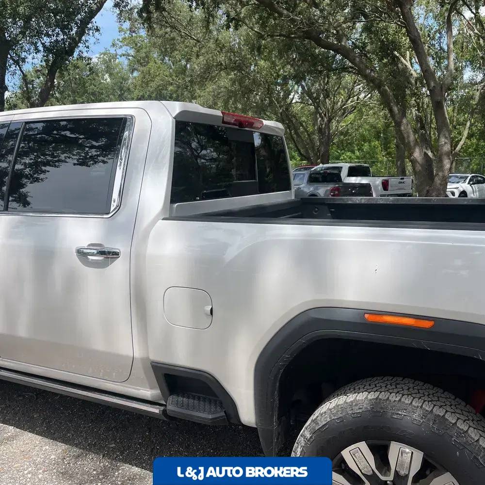 2025 GMC Sierra 2500HD Denali