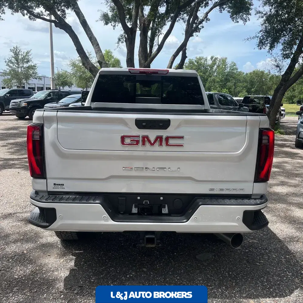 2025 GMC Sierra 2500HD Denali