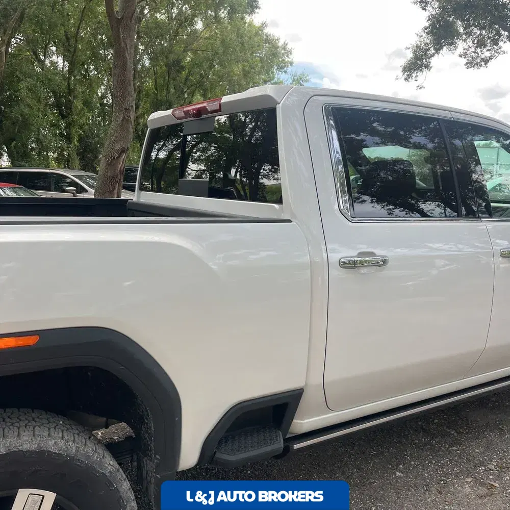 2025 GMC Sierra 2500HD Denali