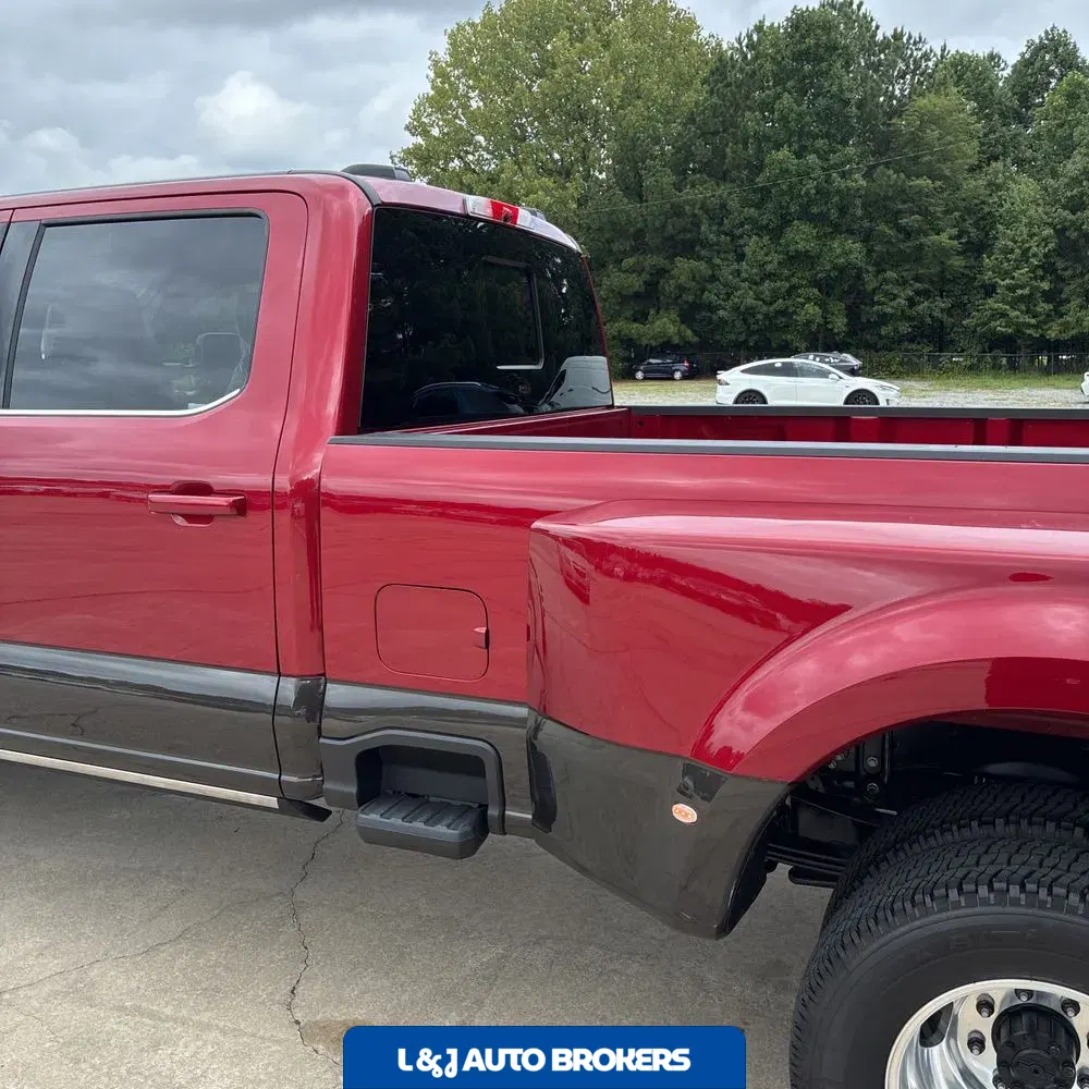 2025 Ford F-350 Super Duty King Ranch