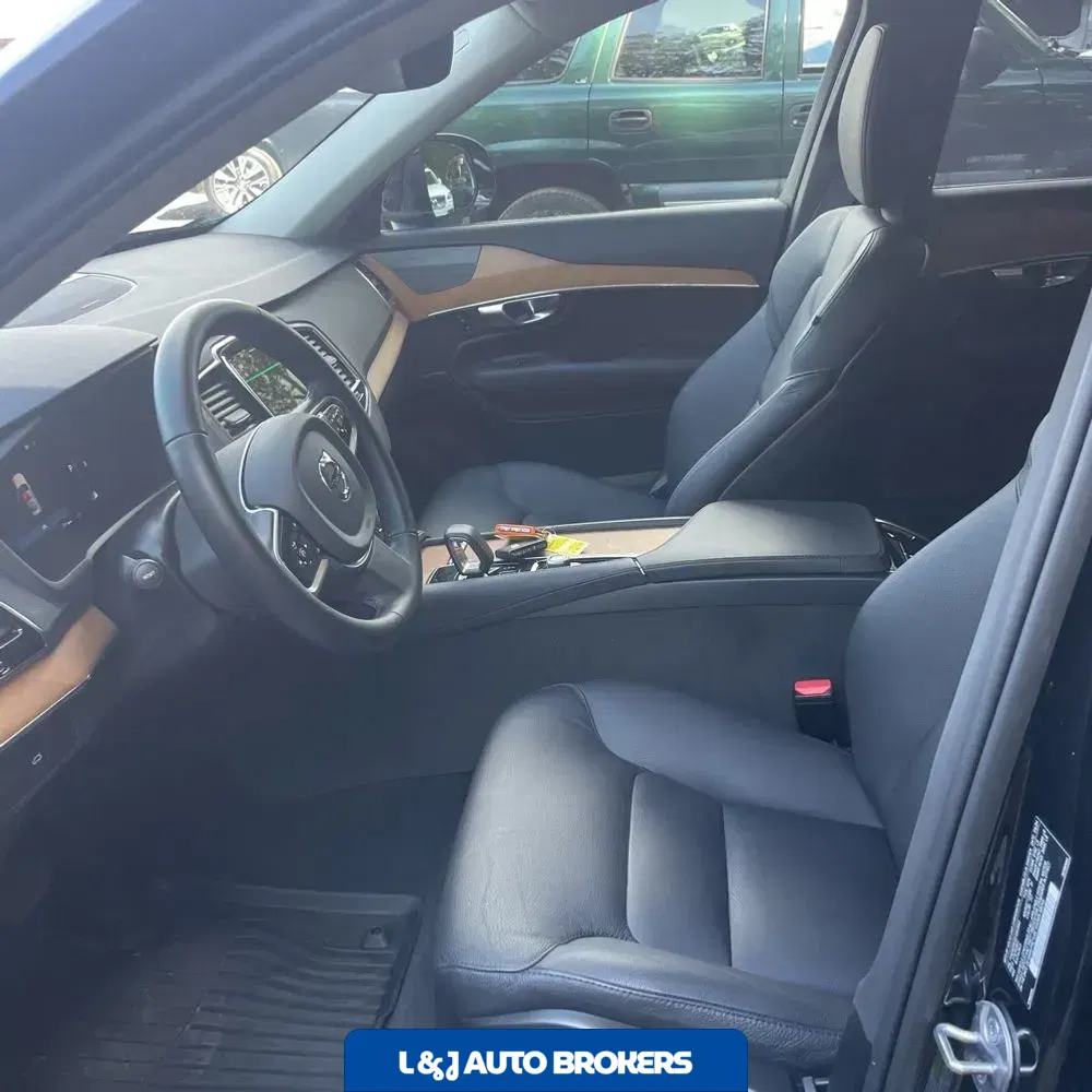 2025 Volvo XC90 B6 - Plus