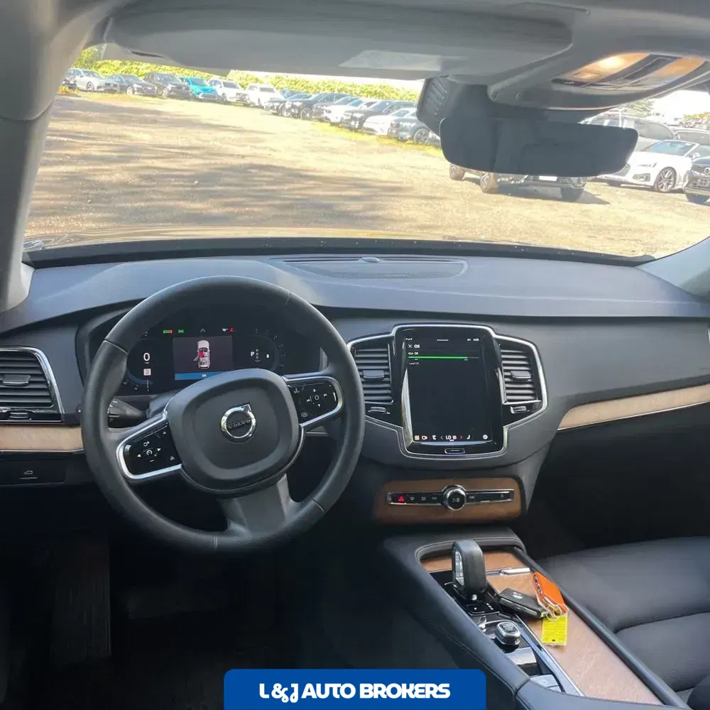 2025 Volvo XC90 B6 - Plus