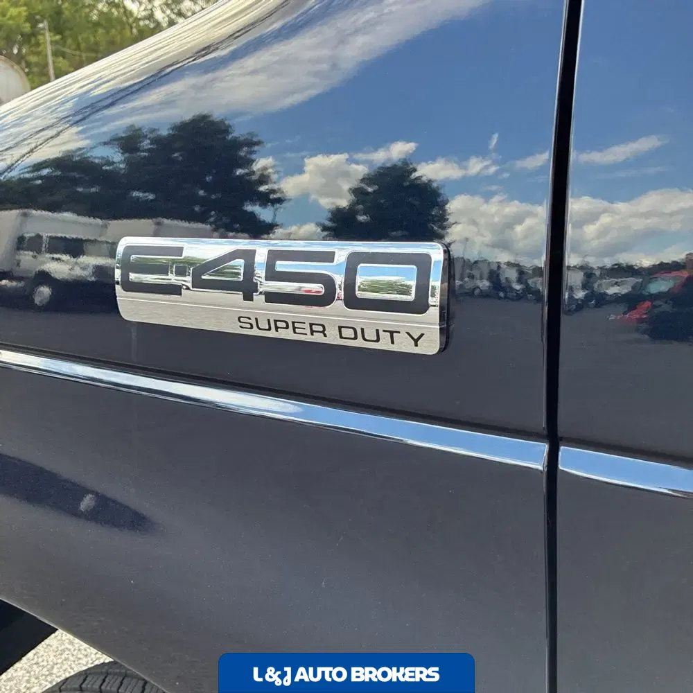 2025 Ford Commercial Vans E450
