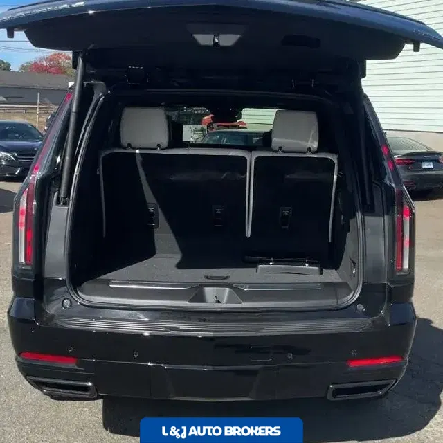 2025 Cadillac Escalade Sport Platinum
