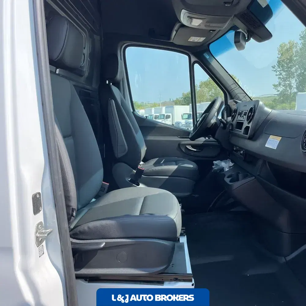 2025 Mercedes-Benz Sprinter 2500