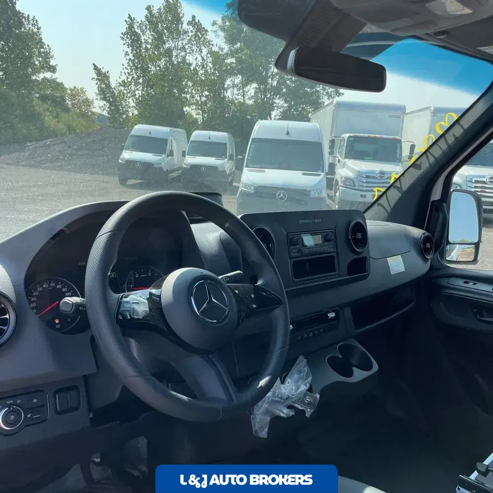 2025 Mercedes-Benz Sprinter 2500