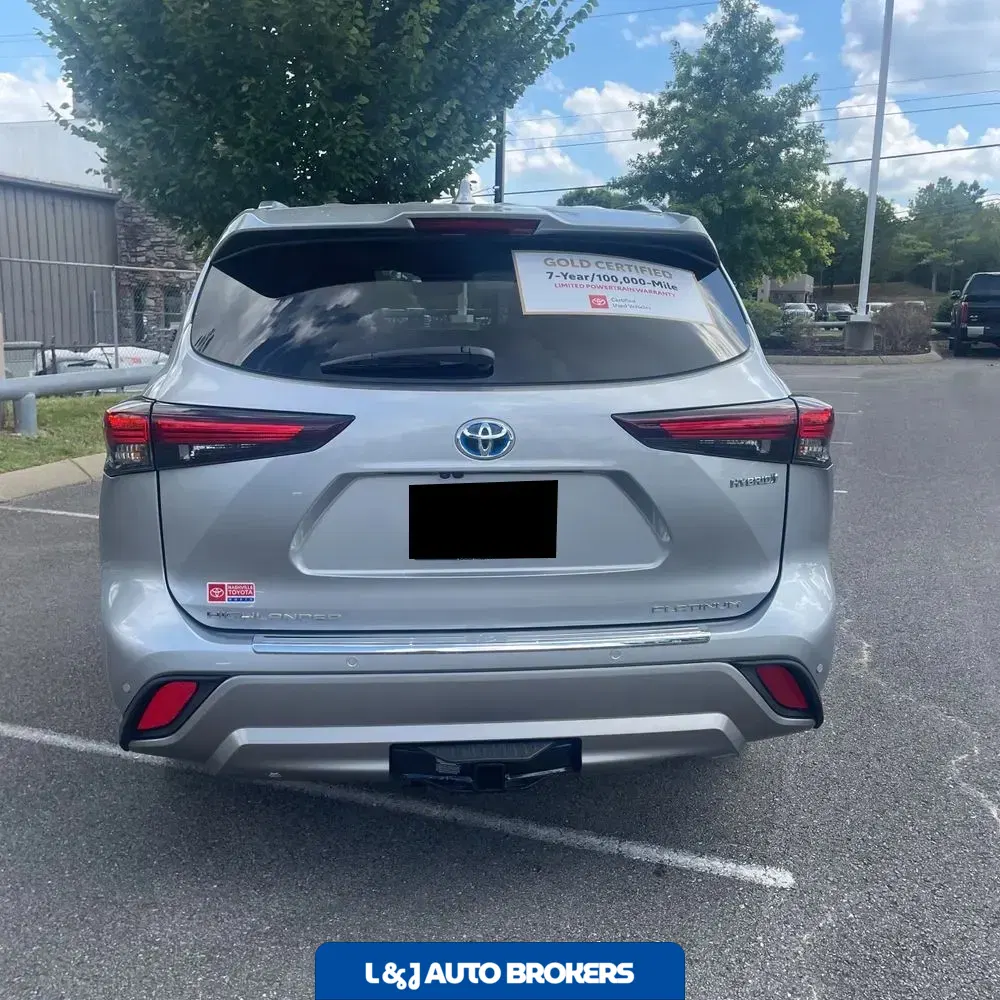 2024 Toyota Highlander Hybrid Platinum