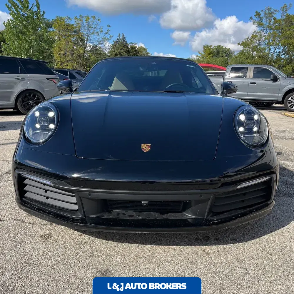 2022 Porsche 911 Carrera