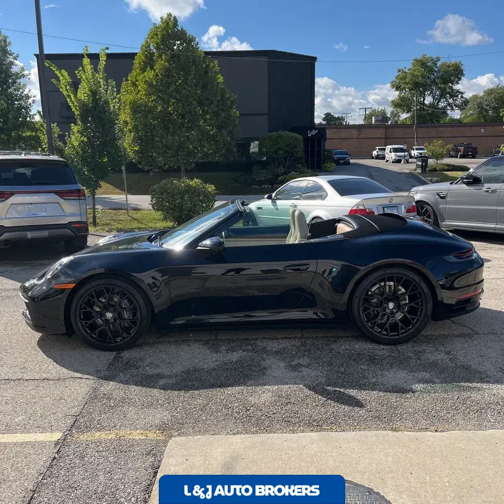 2022 Porsche 911 Carrera