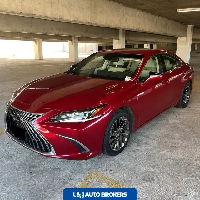 2024 Lexus ES 300h Luxury