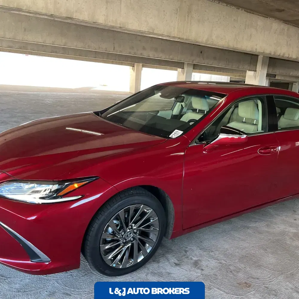 2024 Lexus ES 300h Luxury