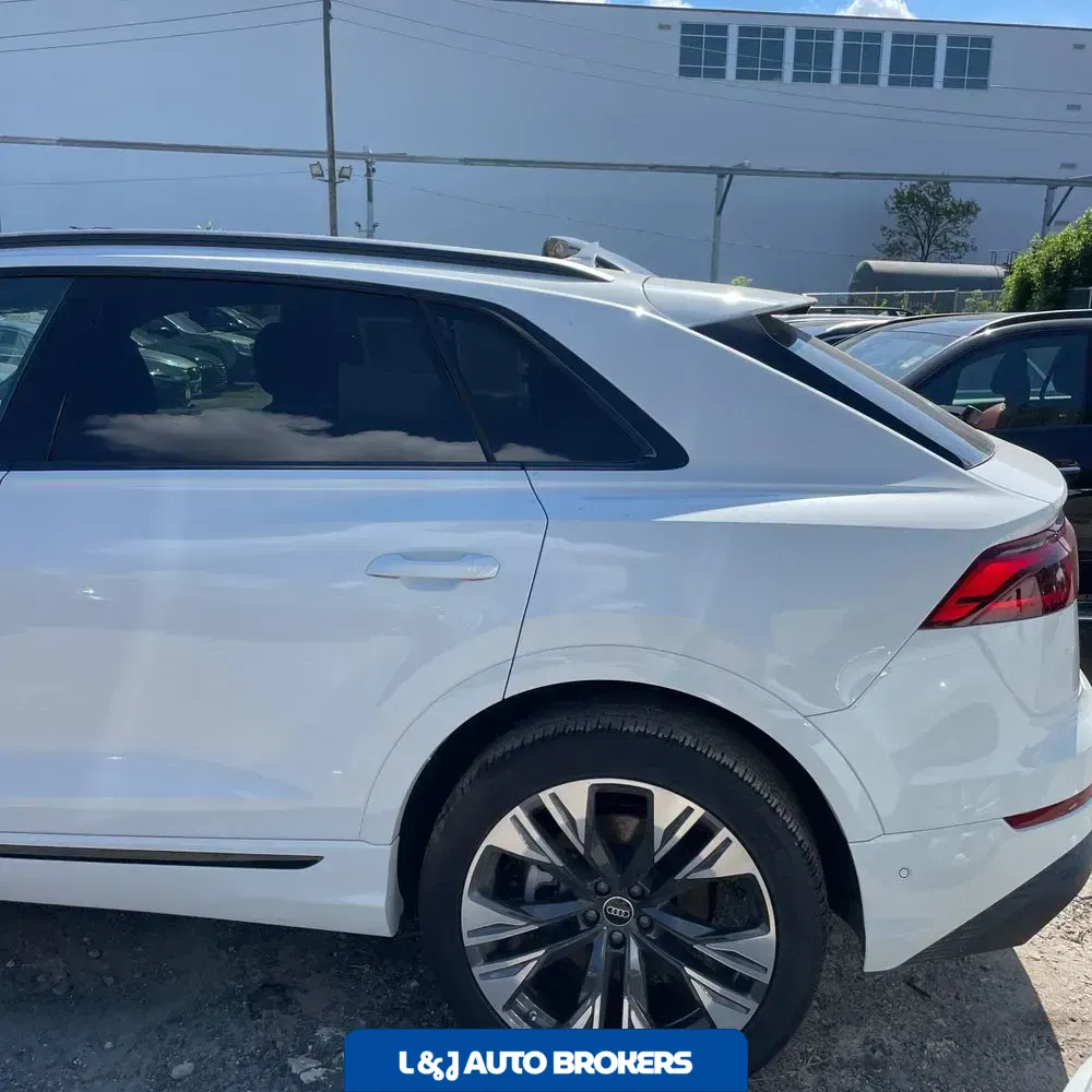 2025 Audi Q8 Premium 55