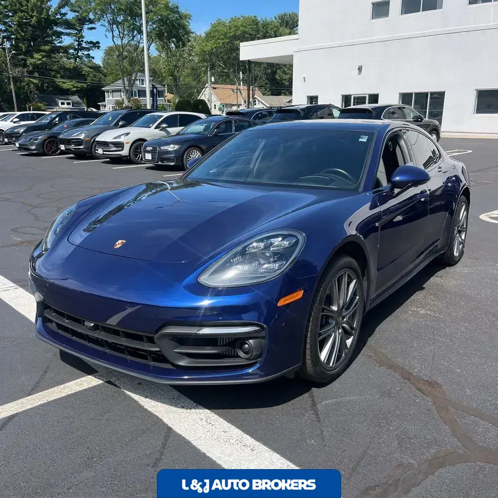 2023 Porsche Panamera 4