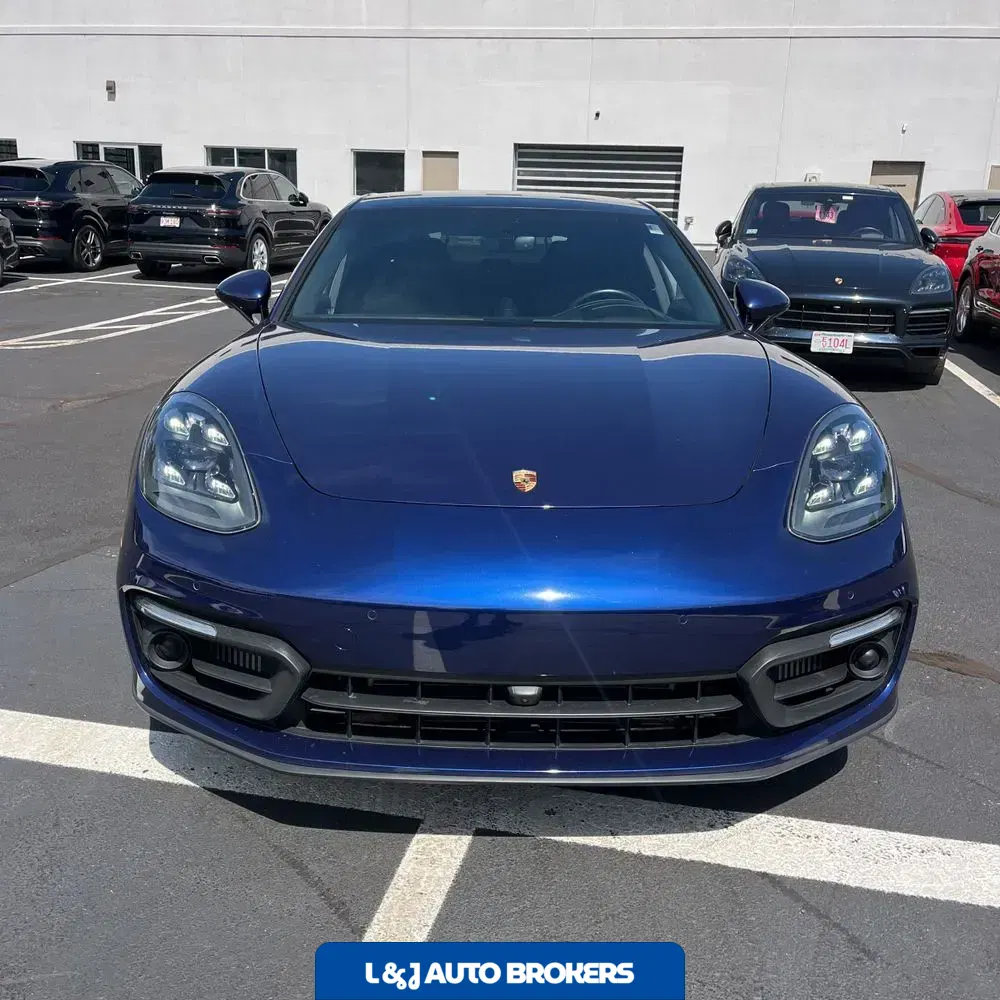 2023 Porsche Panamera 4