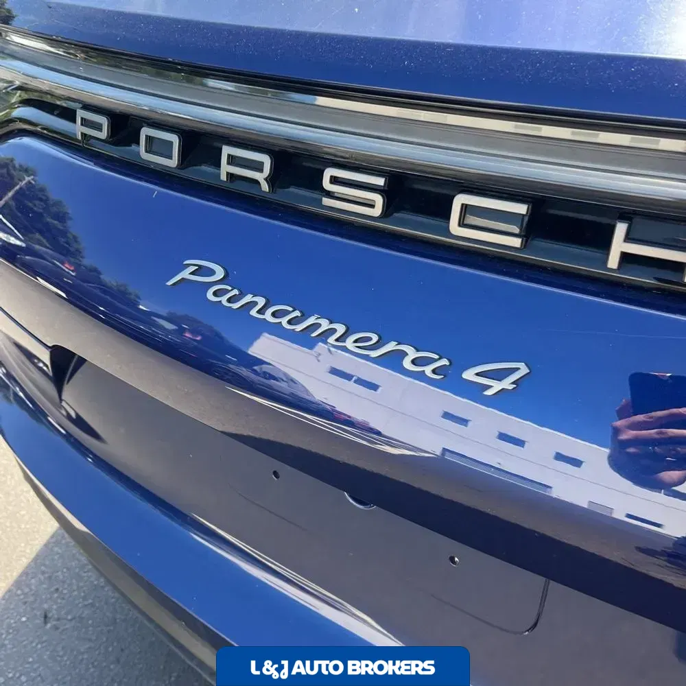 2023 Porsche Panamera 4