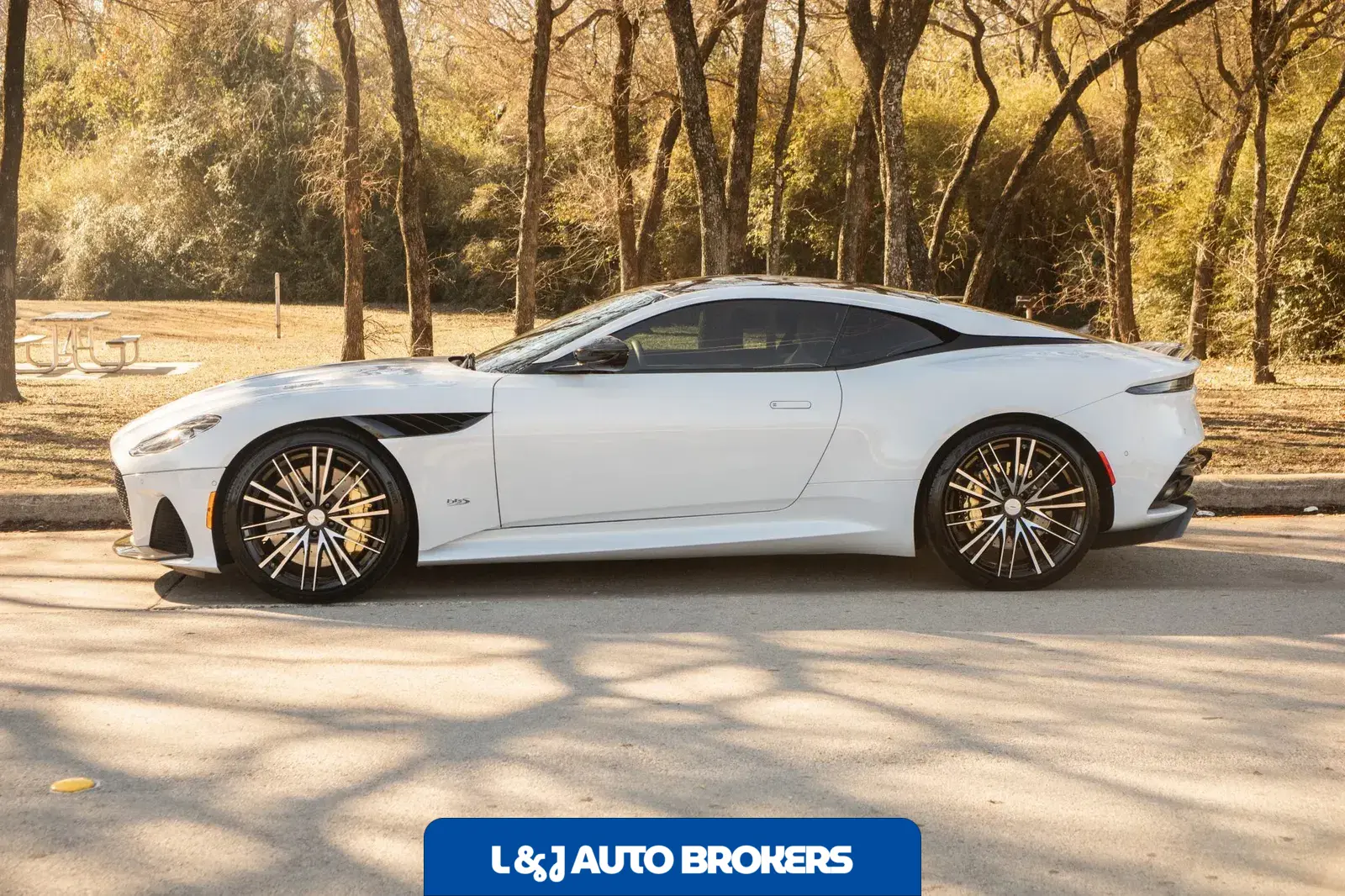 2020 Aston Martin DBS Superleggera