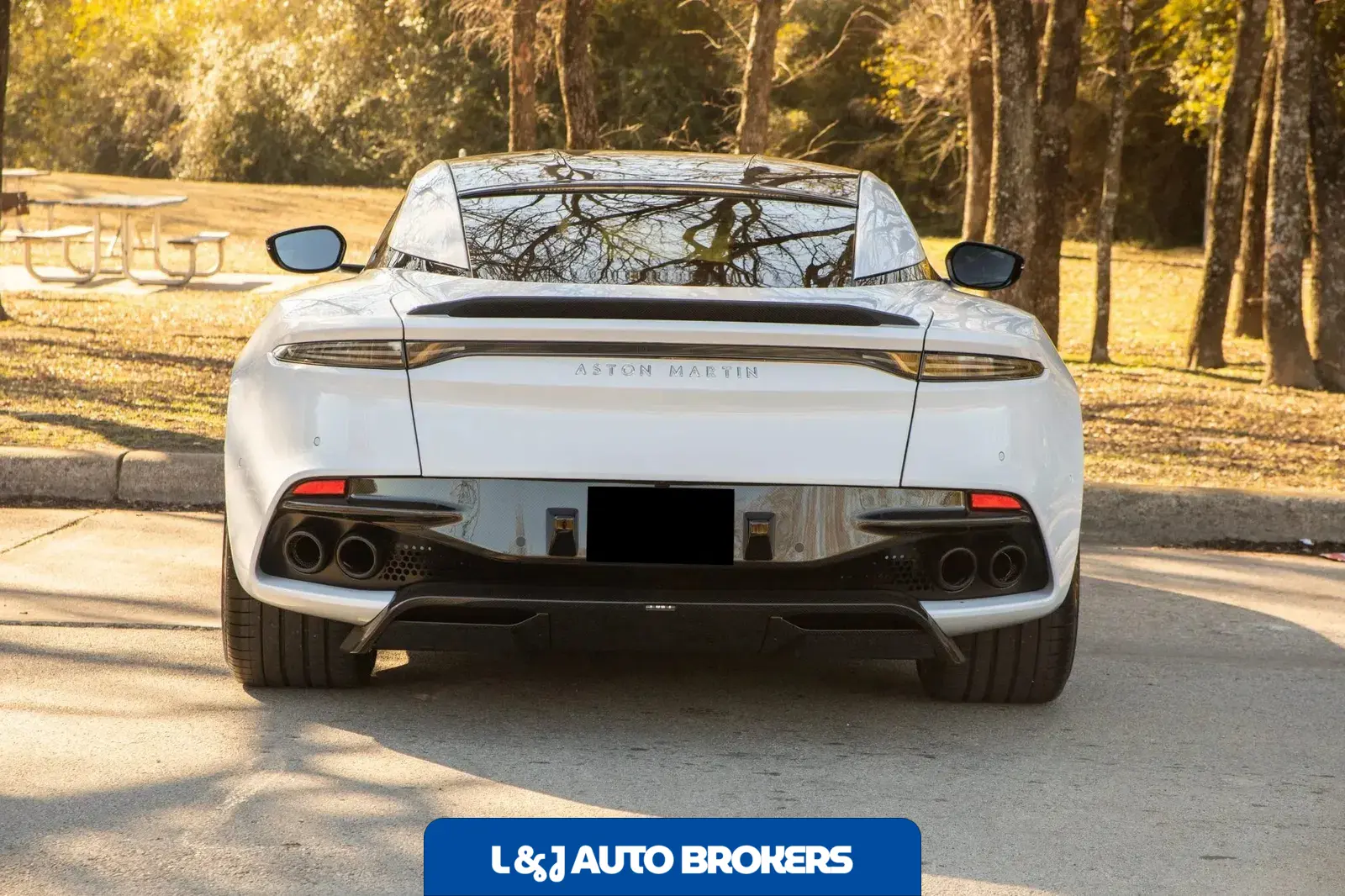 2020 Aston Martin DBS Superleggera