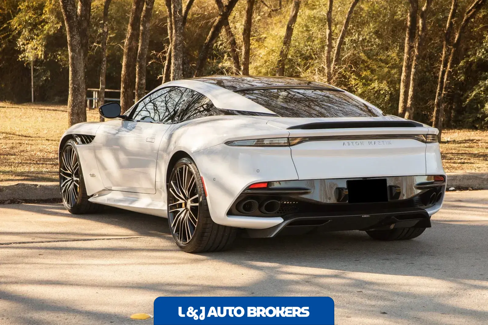 2020 Aston Martin DBS Superleggera