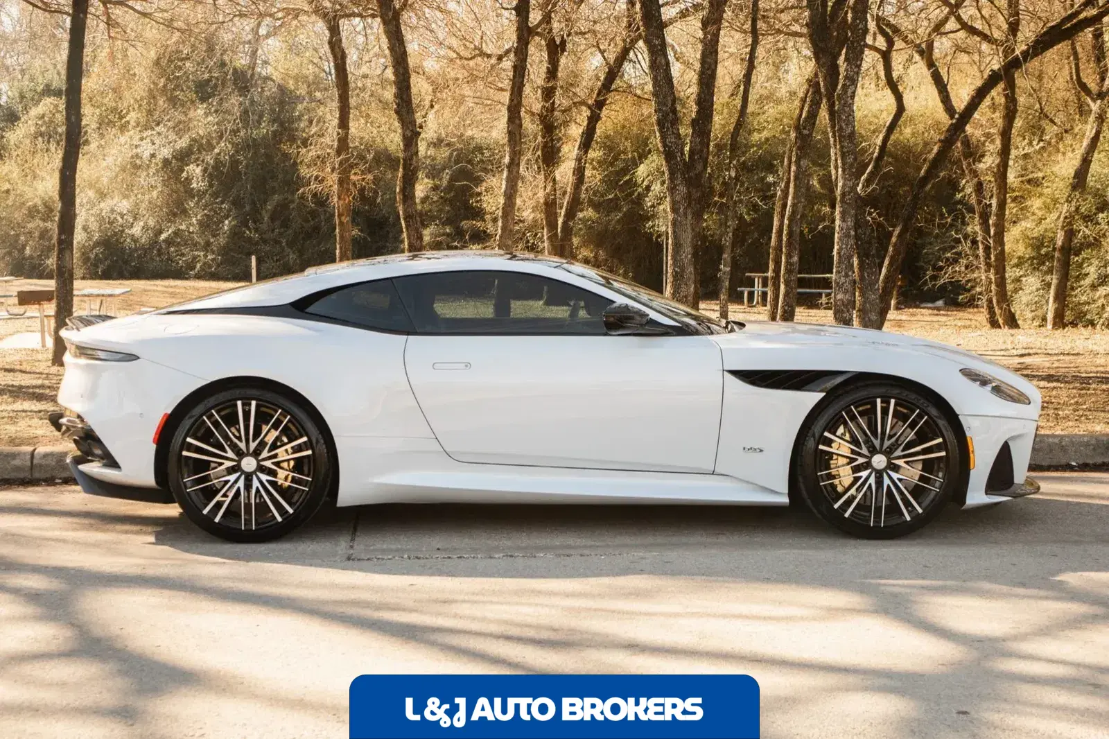 2020 Aston Martin DBS Superleggera
